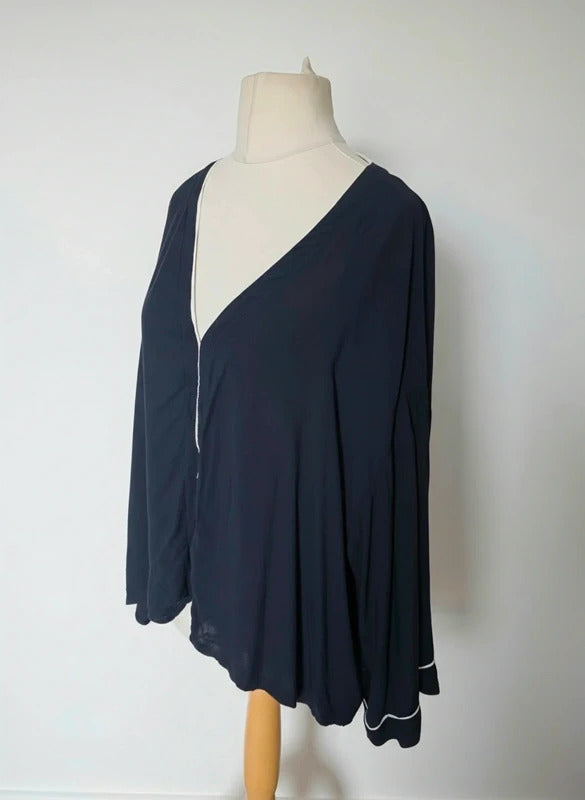 F&F Navy Blue & White Trim V Neck Flared Sleeve Blouse Size 20 Relaxed Fit