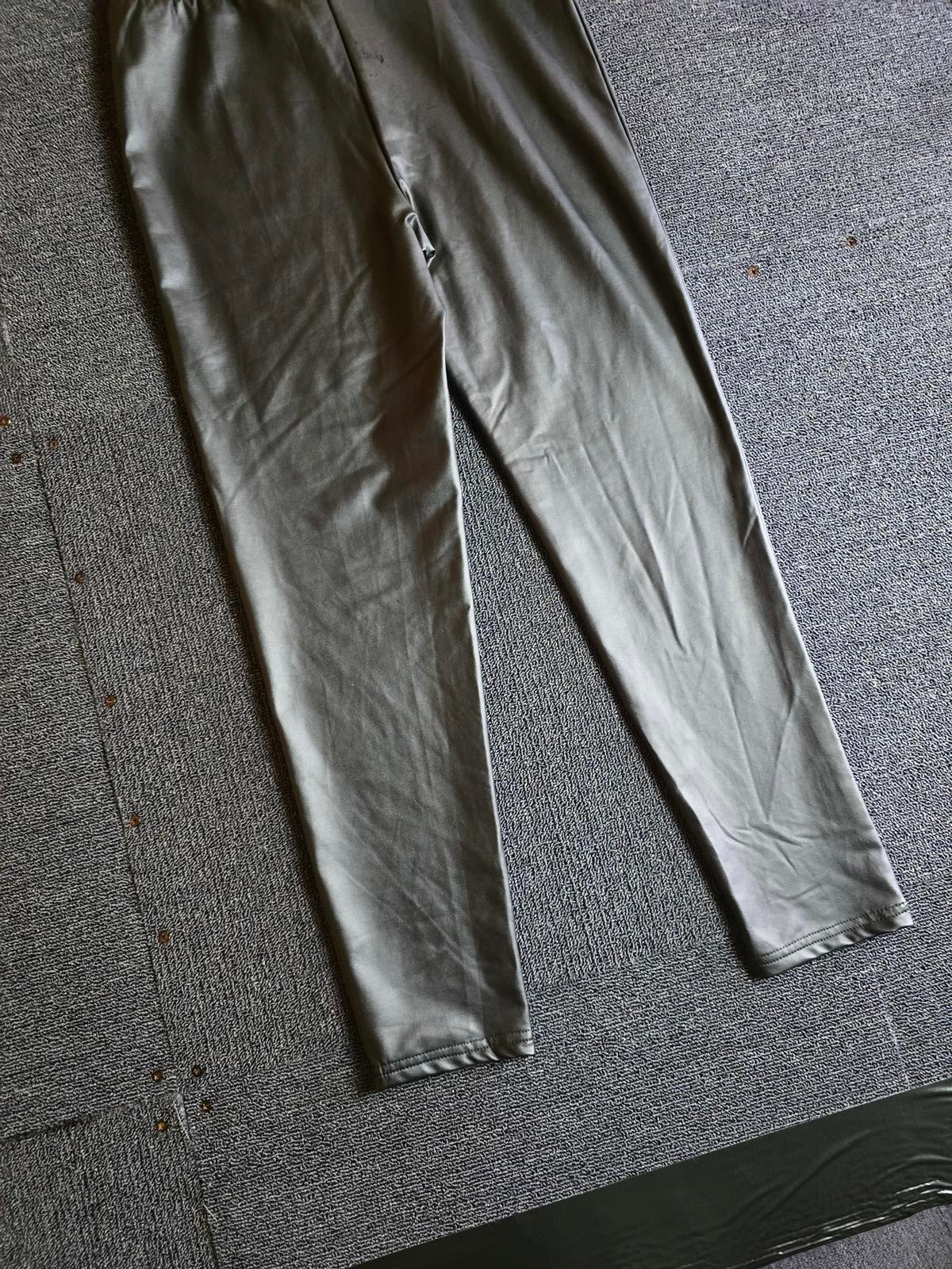 Black faux leather leggings M size 10 Shein