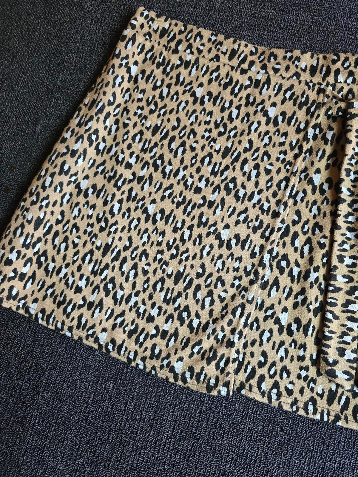 Quiz Leopard Print Mini Skirt Beige Size 12 Wrap Style