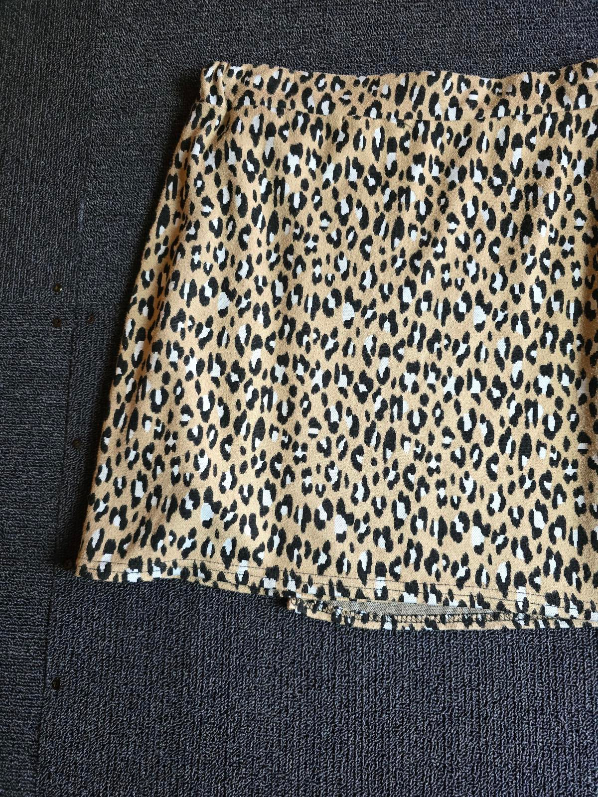 Quiz Leopard Print Mini Skirt Beige Size 12 Wrap Style