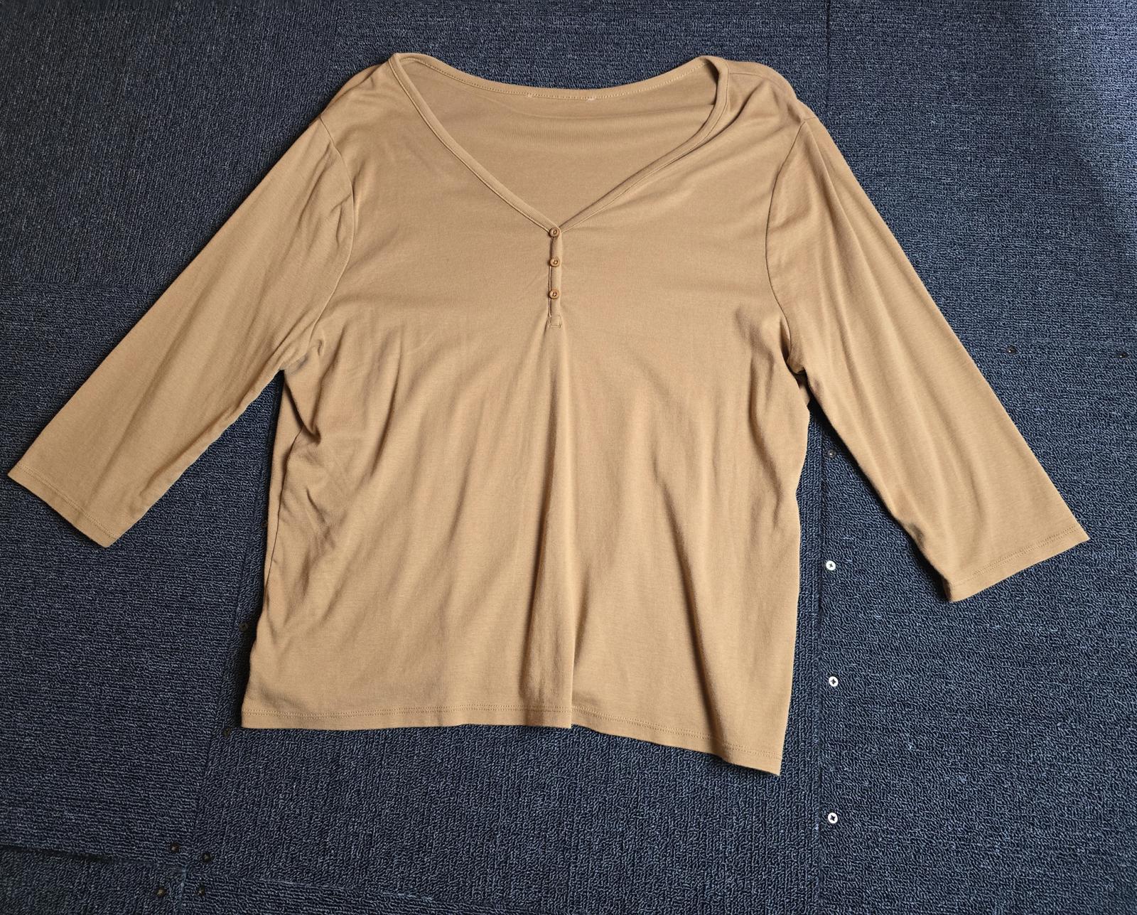 Beige T-shirt Size 24 Basic Tu