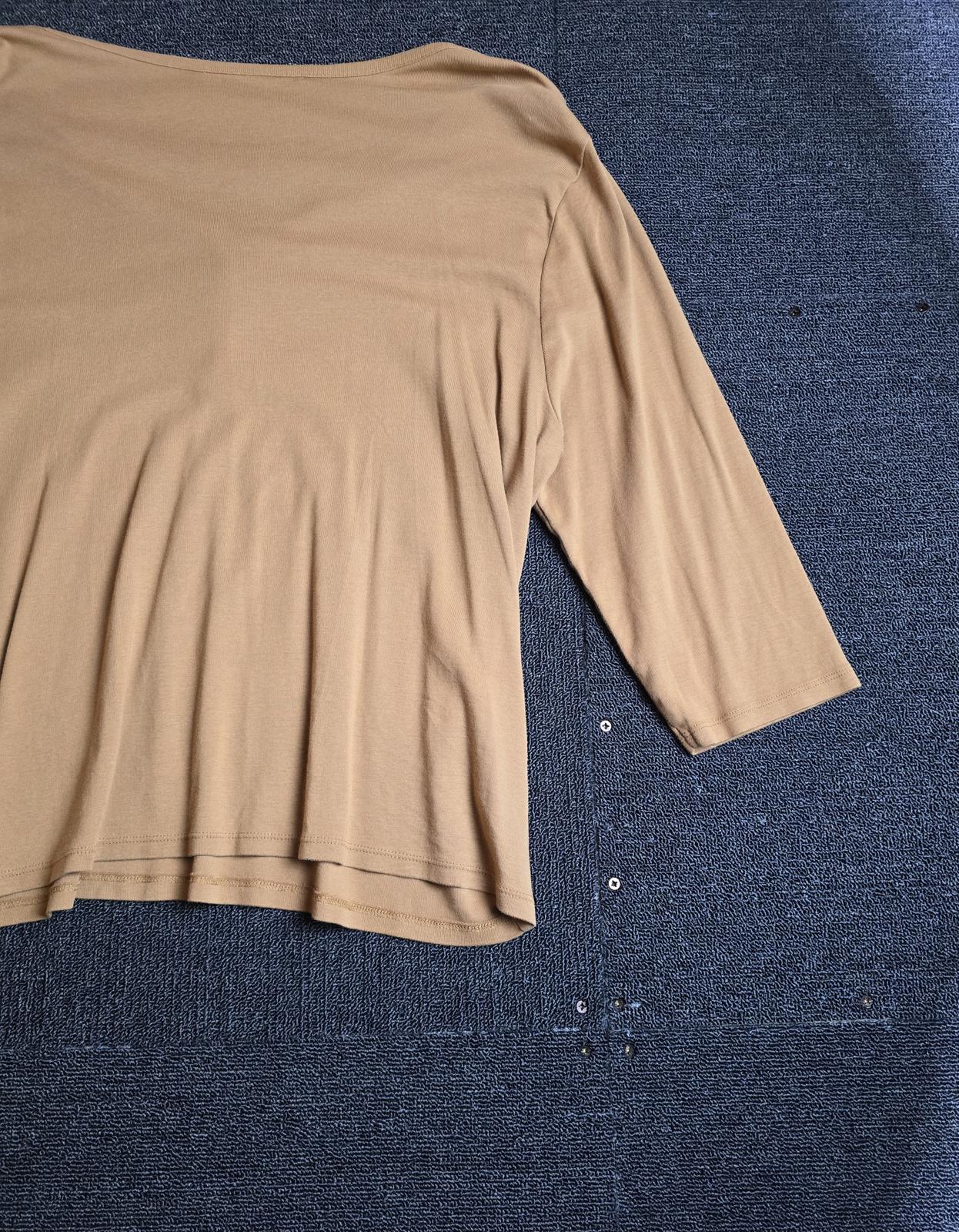 Beige T-shirt Size 24 Basic Tu