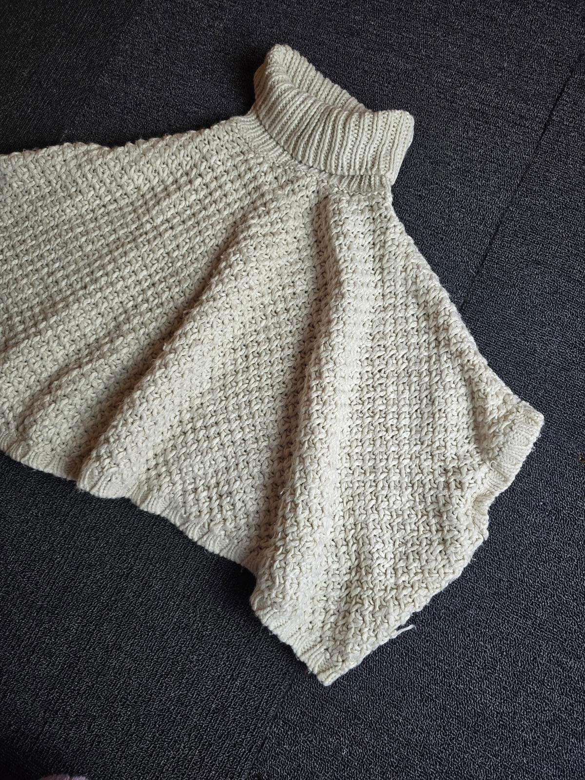 Primark Girls Knitted Jumper Cream Age 8–9 Years Oversized Turtleneck