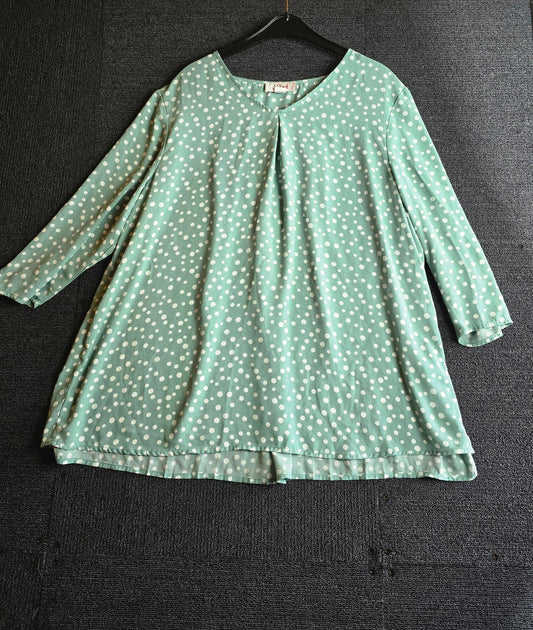 Afribel Green & White Polka Dot Blouse Size 18 Oversized 3/4 Sleeve Top