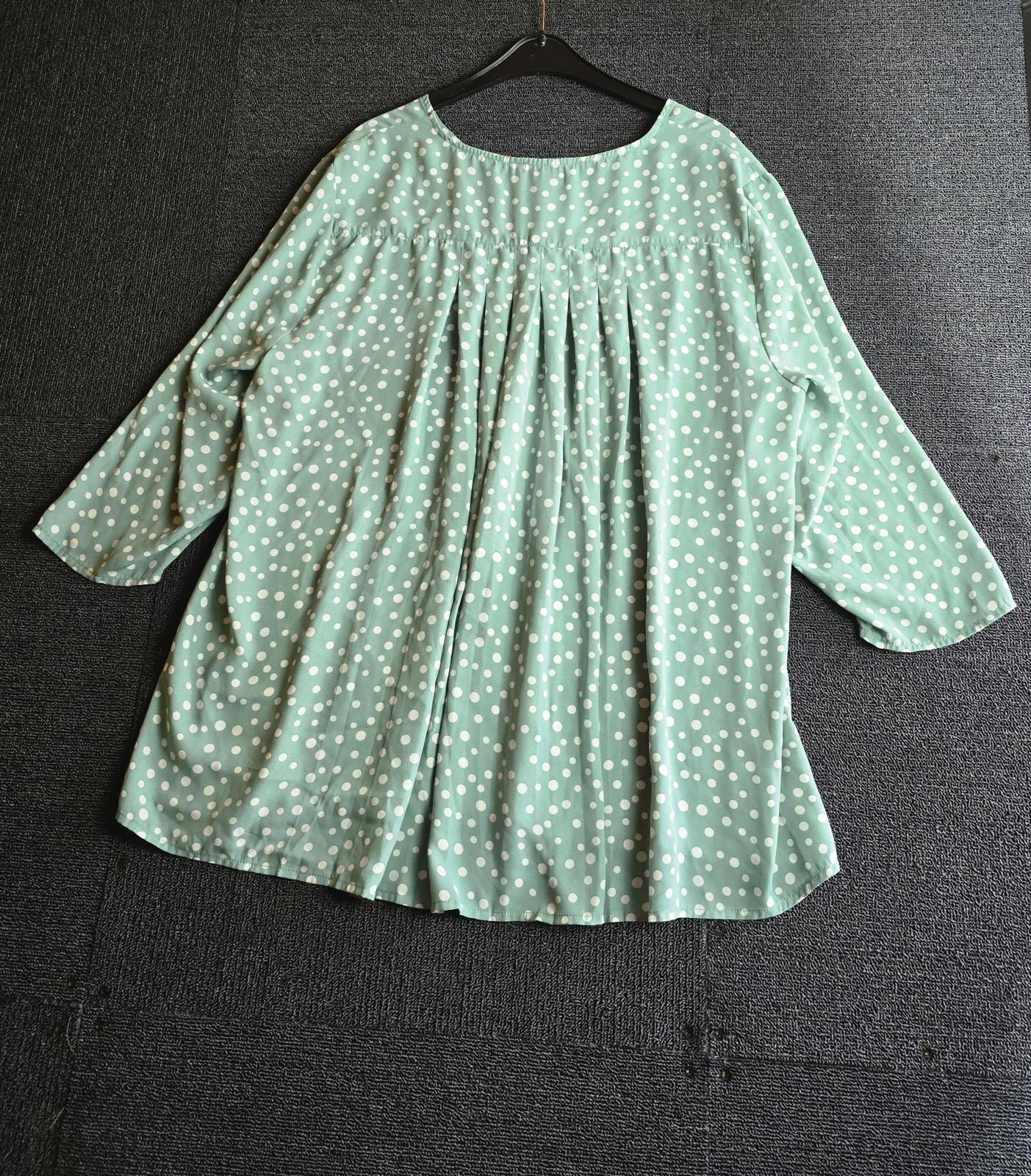 Afribel Green & White Polka Dot Blouse Size 18 Oversized 3/4 Sleeve Top