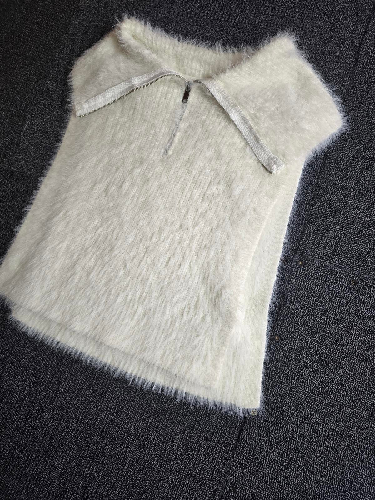 Primark White Fluffy Sleeveless Top – ¼ Zip Large Collar – One Size (Fits size 8–14)