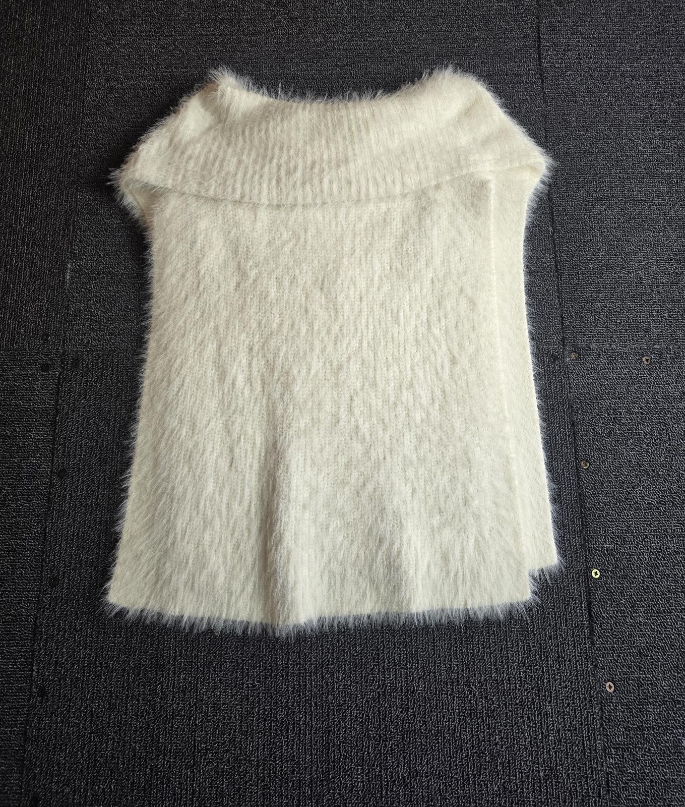 Primark White Fluffy Sleeveless Top – ¼ Zip Large Collar – One Size (Fits size 8–14)