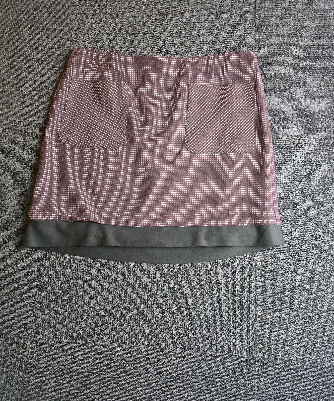 TU Burgundy & Black Mini Skirt Size 18 Layered Office Style