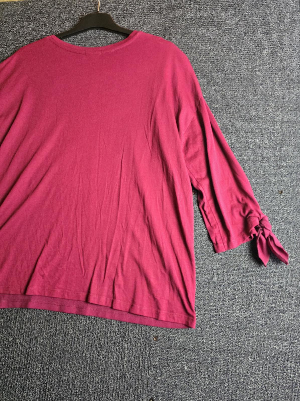 Stradivarius Top Burgundy Red L Size 14/ 16 Gem Pearl Detail 3/4 Sleeve