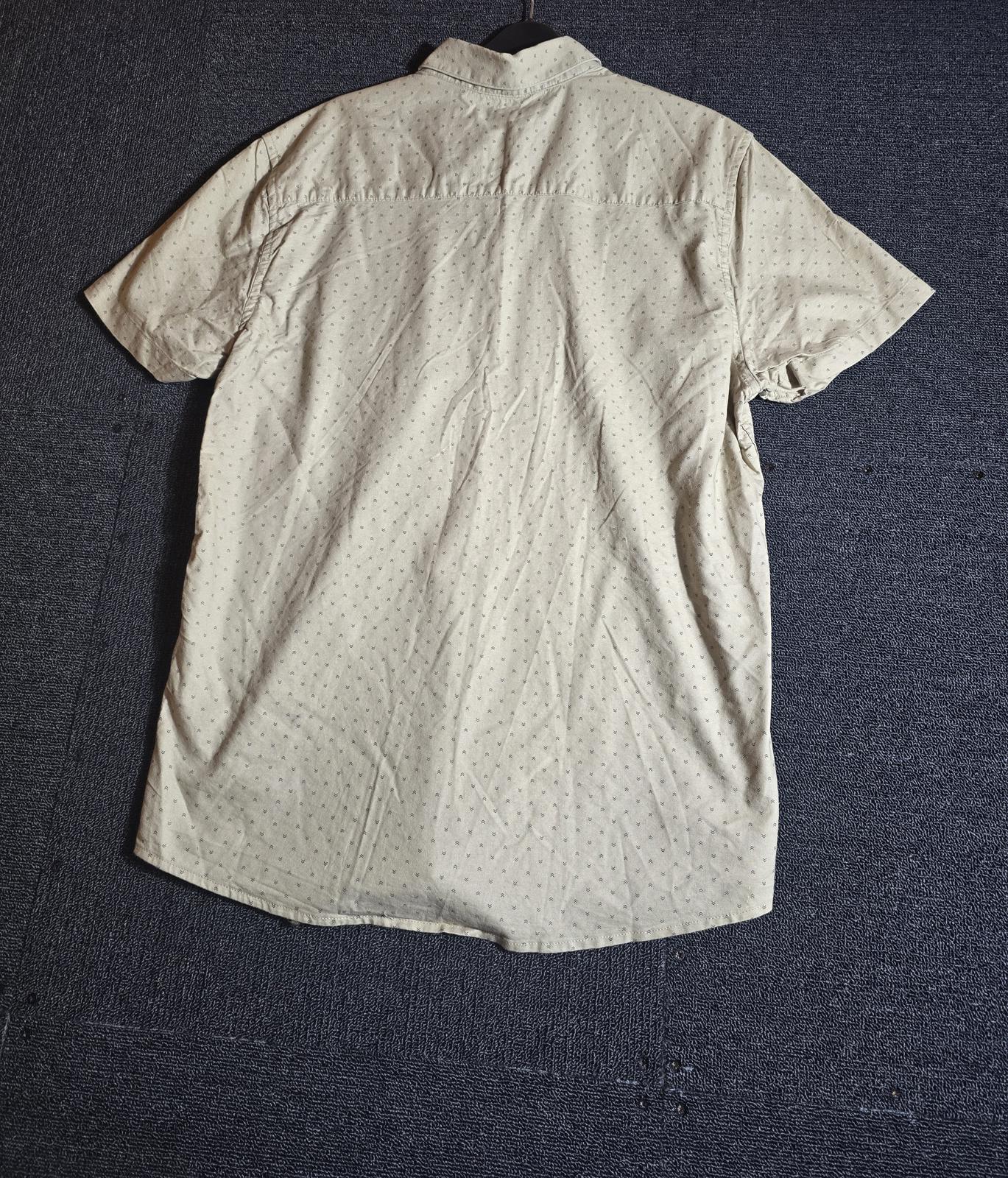 Peacocks Men’s Beige Short Sleeve Shirt Size L Button Down Cotton Regular Fit