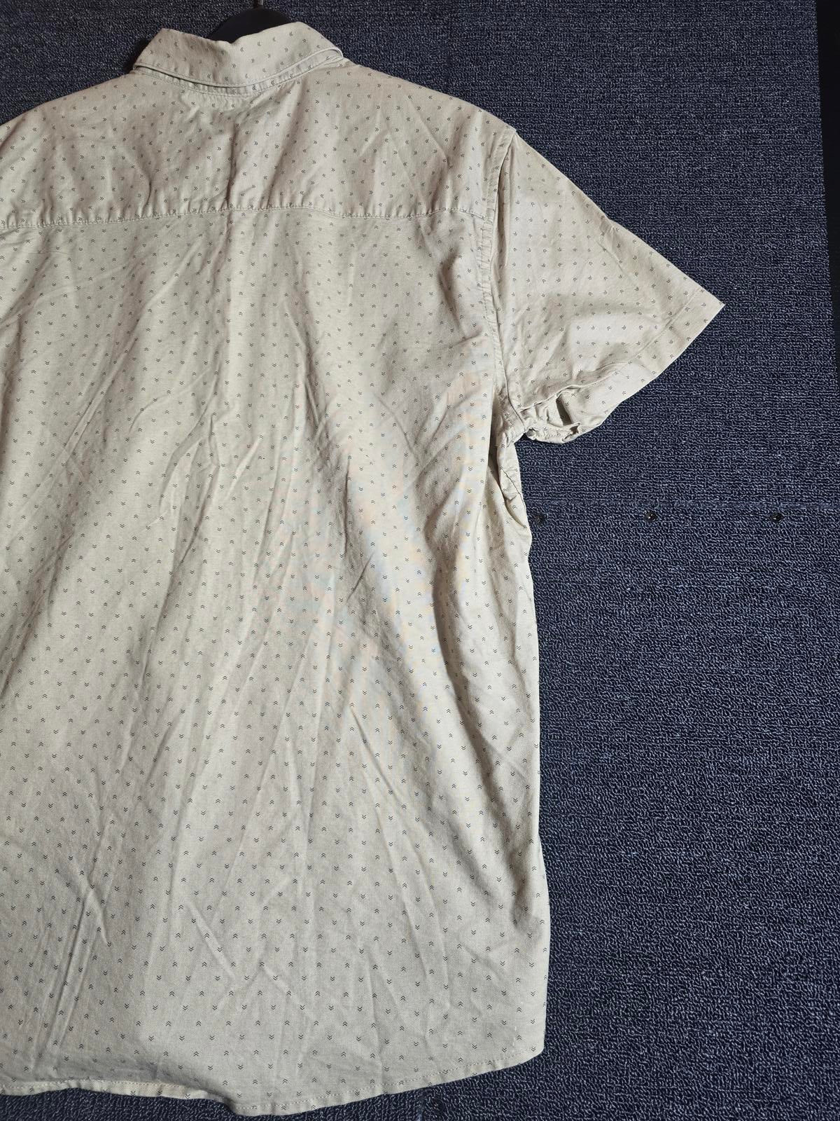 Peacocks Men’s Beige Short Sleeve Shirt Size L Button Down Cotton Regular Fit