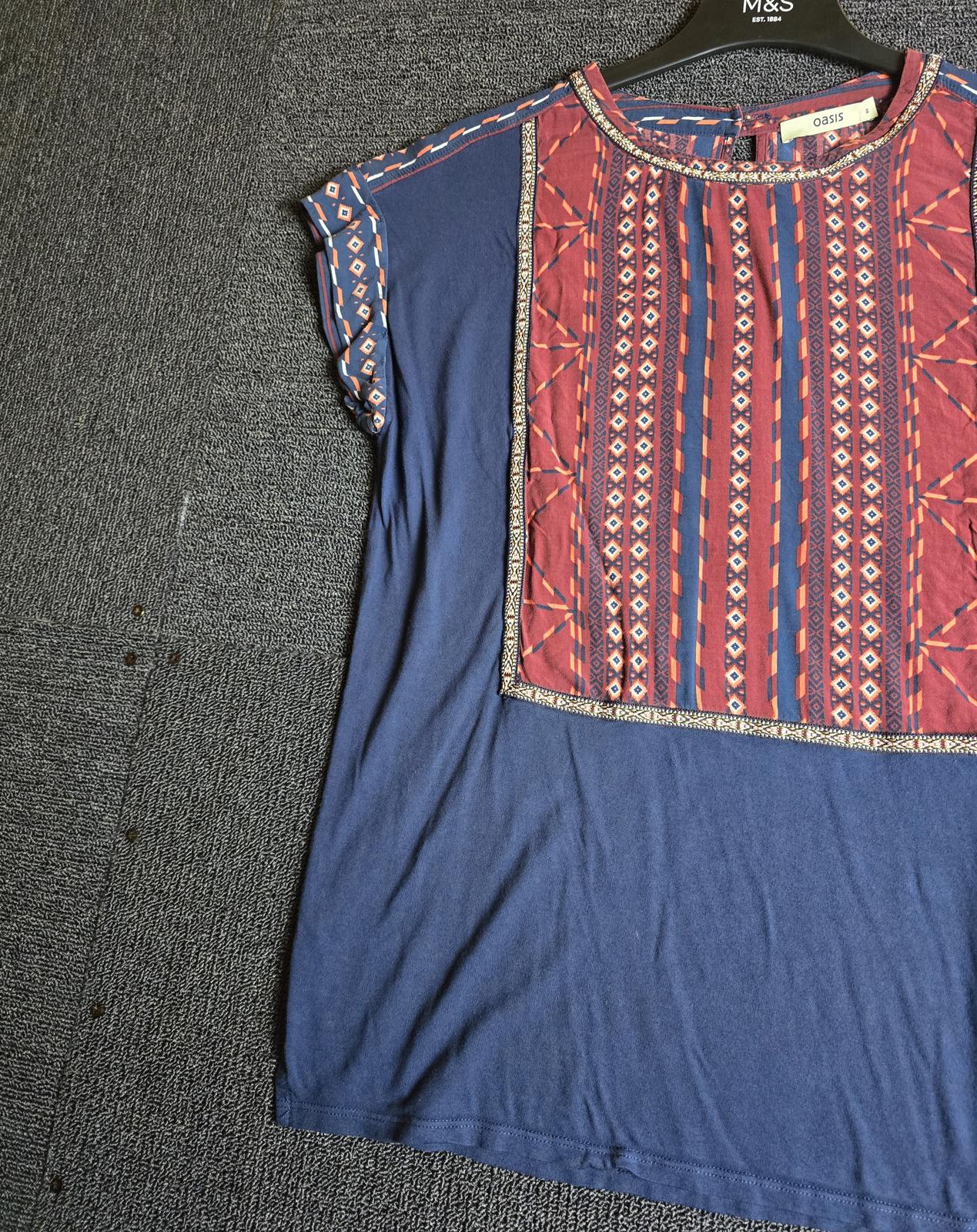 Navy & Burgundy T-shirt S Size 10/12 Short Sleeved Causal Oasis