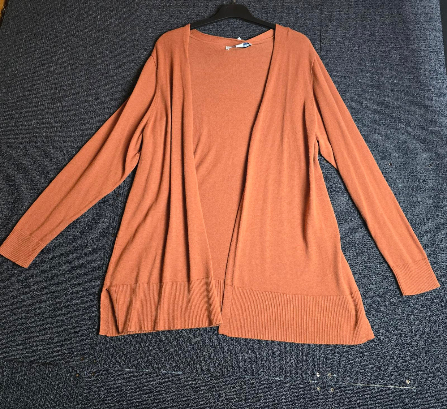 Amazon Essentials Cardigan Light Brown Size 18/20 Longline Layering