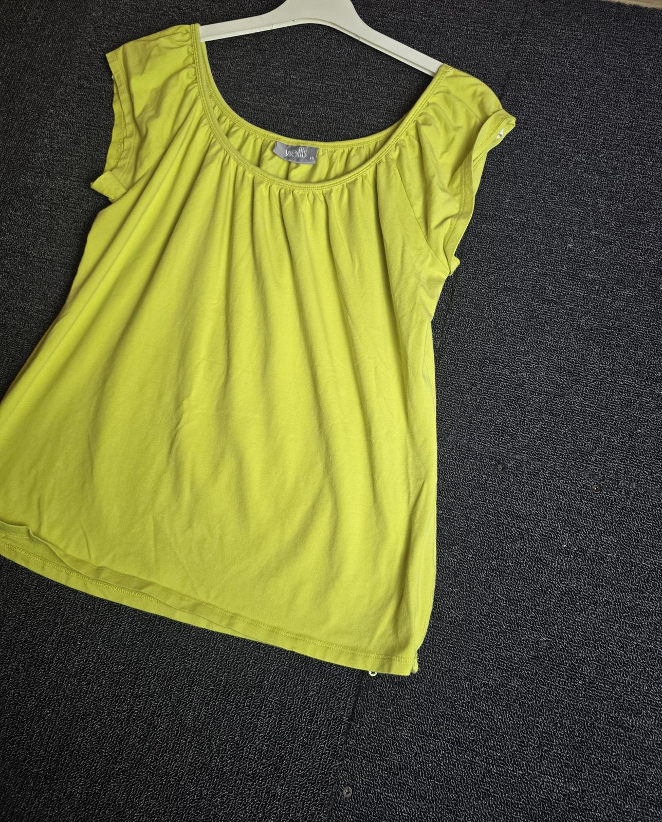 Wallis Light Green Scoop Neck T-Shirt Size 16 Cotton Casual