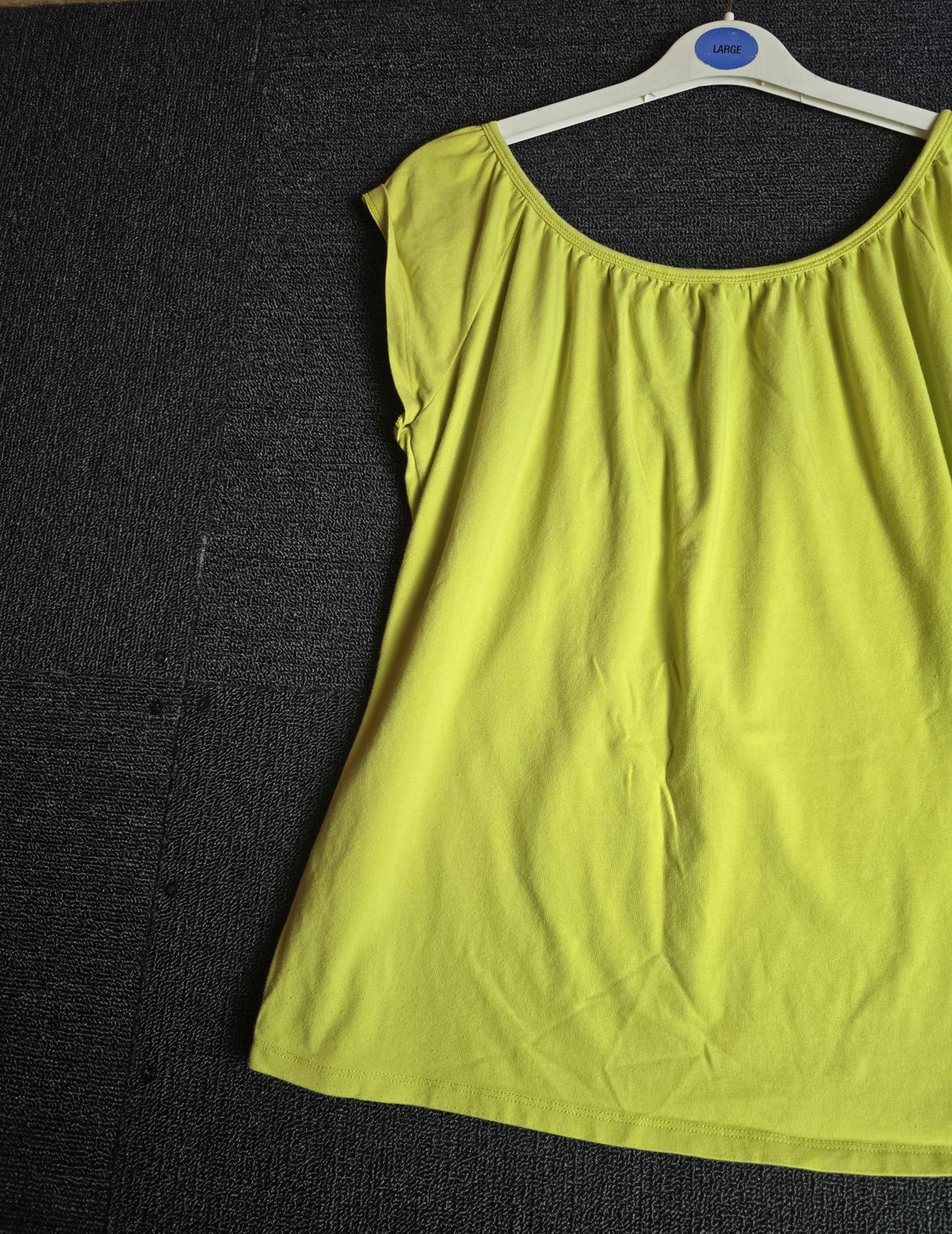 Wallis Light Green Scoop Neck T-Shirt Size 16 Cotton Casual