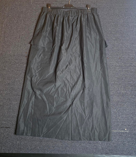 Shein Curve Black Cargo Maxi Skirt  Size 18/20 Elastic Waist