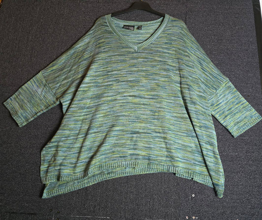 Attitudes by Renee Green Jumper S/M Size 14/16 Oversized Relaxed V-Neck