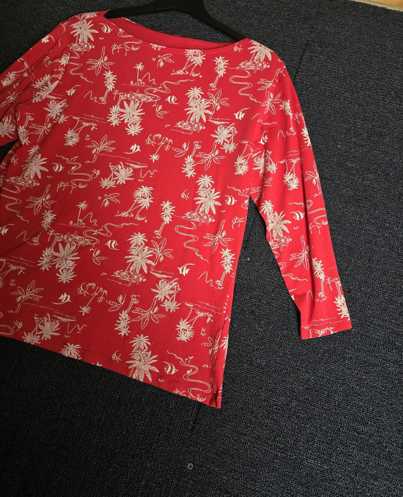 Marks & Spencer Red Tropical Print T-Shirt Size 16 3/4 Sleeve Cotton