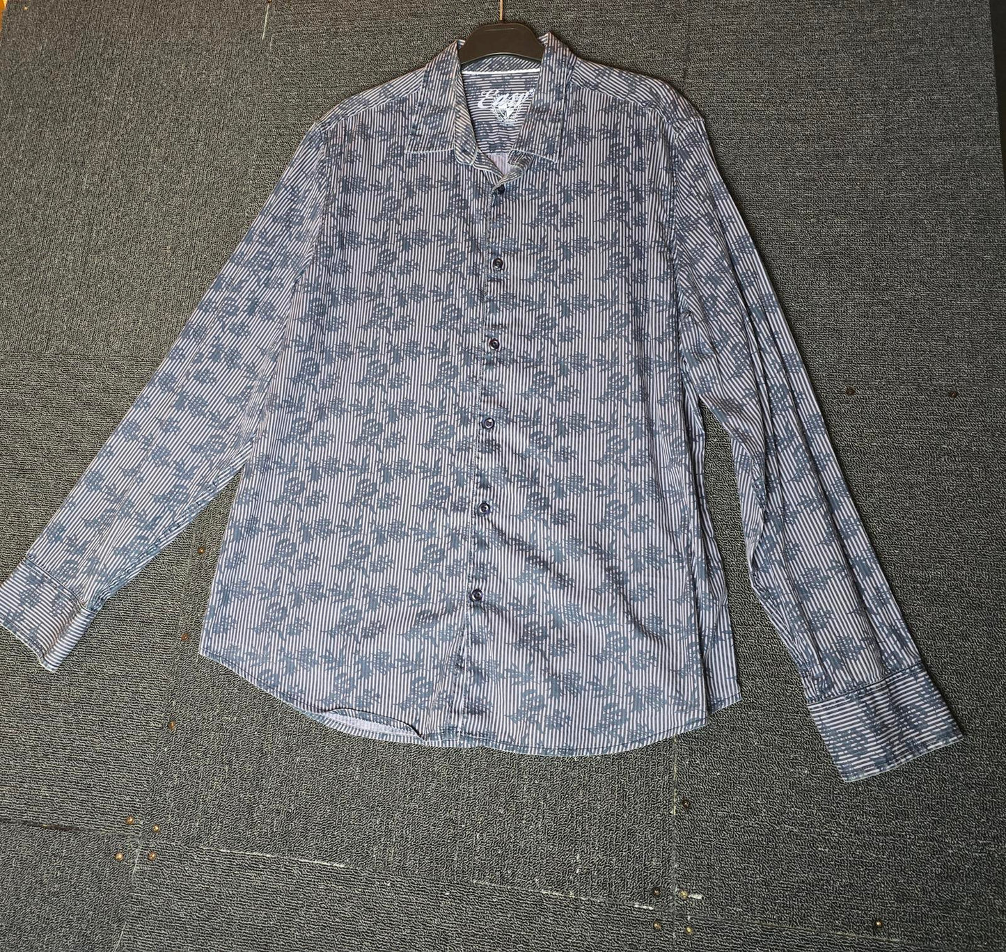 Easy Men's Blue Floral & Striped Shirt Size Large 100% Cotton Long Sleeve