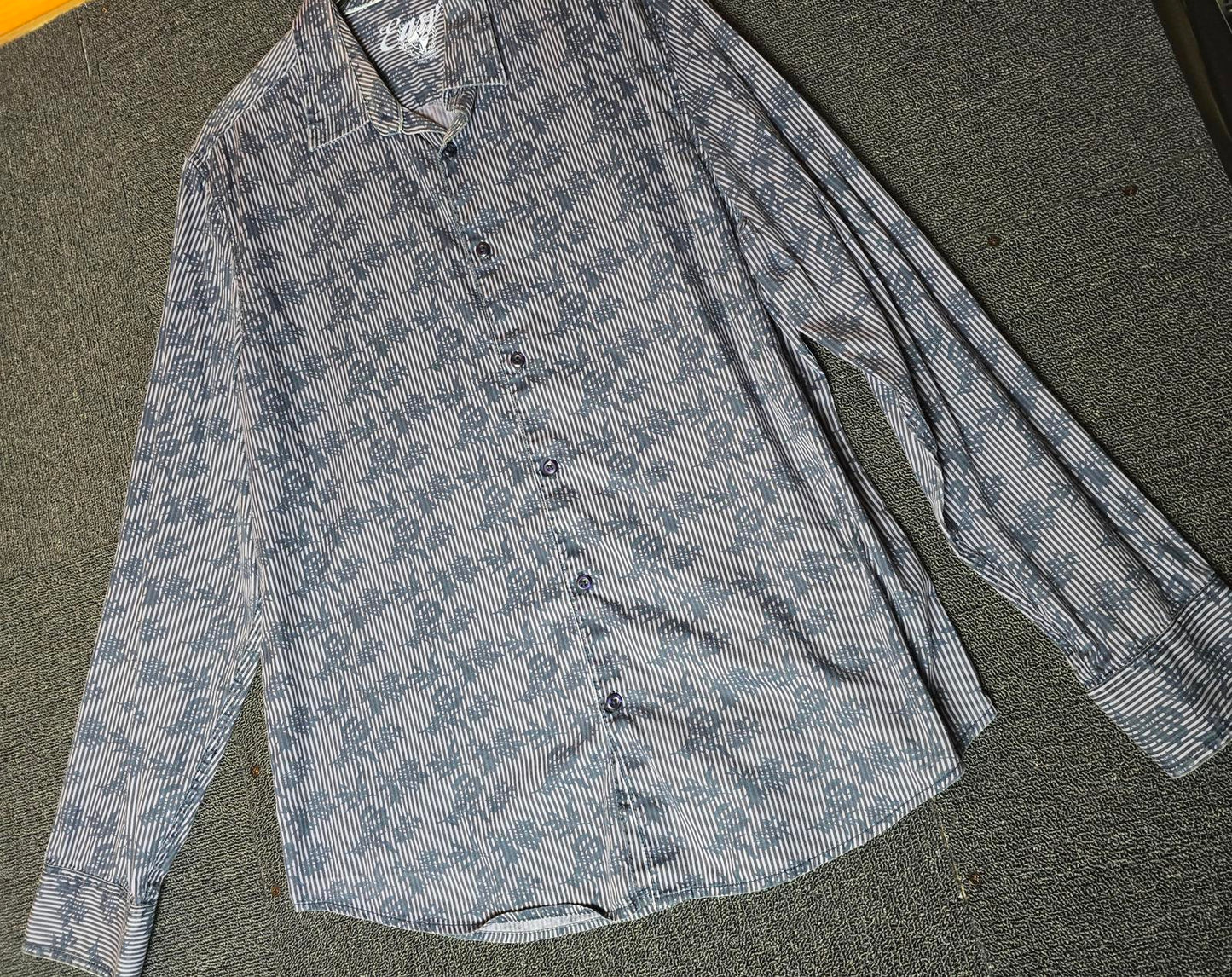 Easy Men's Blue Floral & Striped Shirt Size Large 100% Cotton Long Sleeve