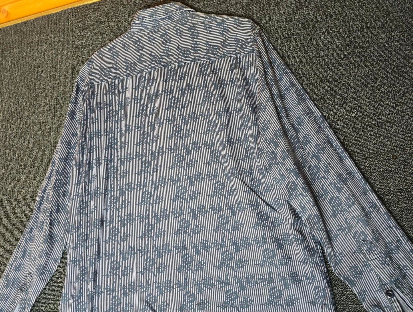 Easy Men's Blue Floral & Striped Shirt Size Large 100% Cotton Long Sleeve