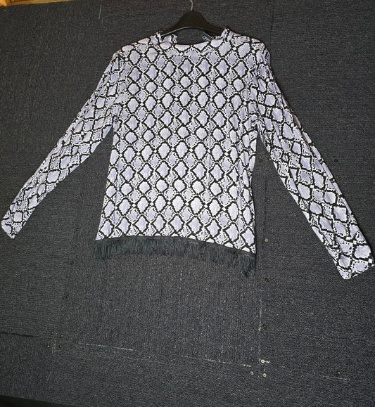 Ruby Rocks Purple Snakeskin Print Blouse Size 10 Tassel Hem Long Sleeve