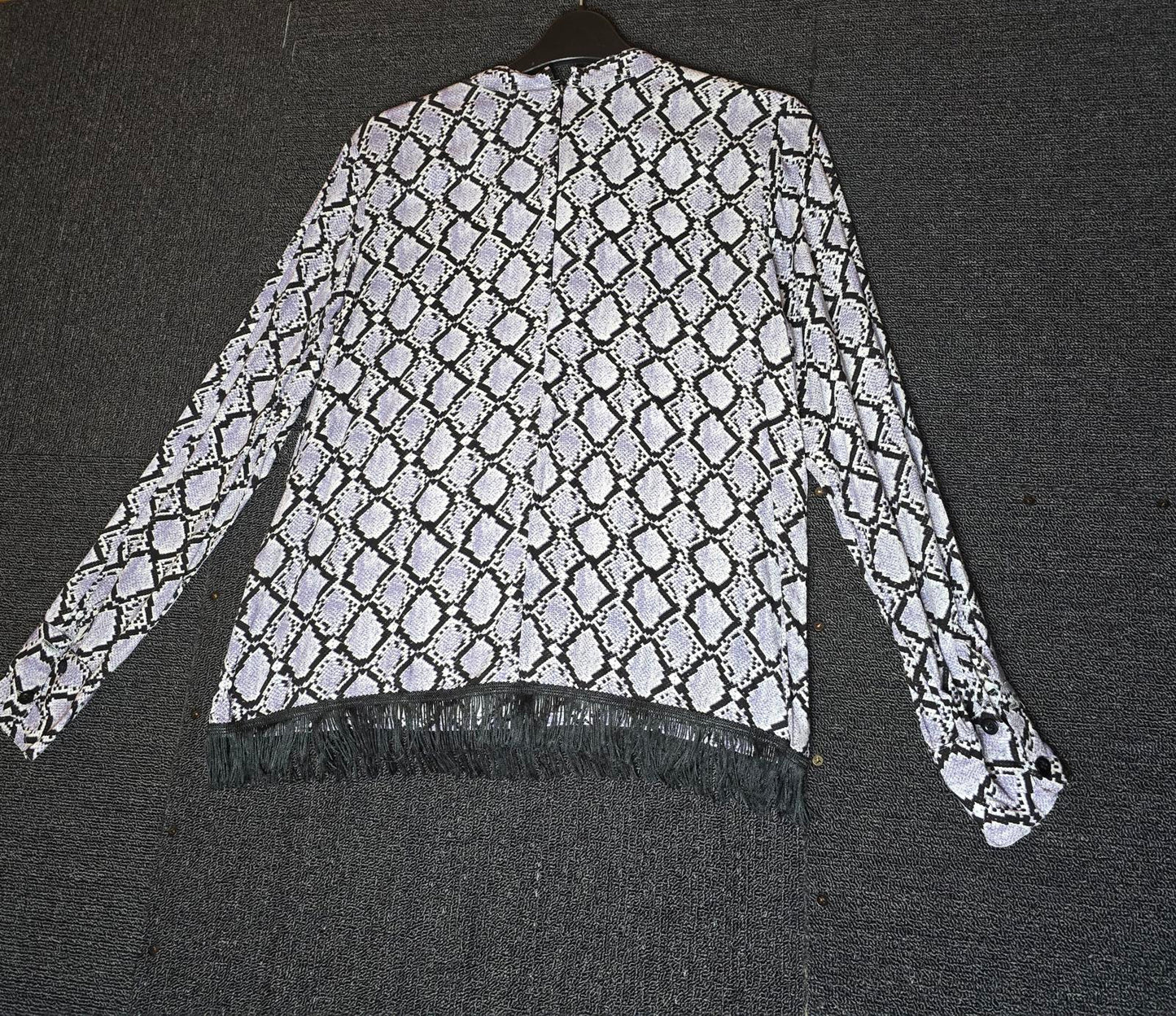 Ruby Rocks Purple Snakeskin Print Blouse Size 10 Tassel Hem Long Sleeve