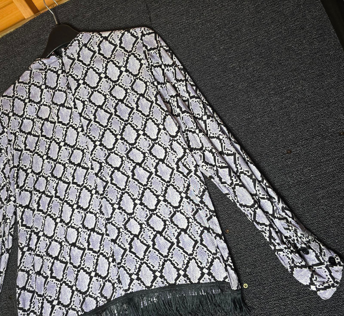 Ruby Rocks Purple Snakeskin Print Blouse Size 10 Tassel Hem Long Sleeve