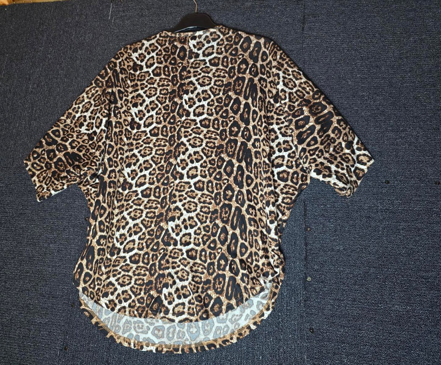 QED London Animal Print Oversized Top Size 10/12 1/4 Zip 3/4 Sleeve
