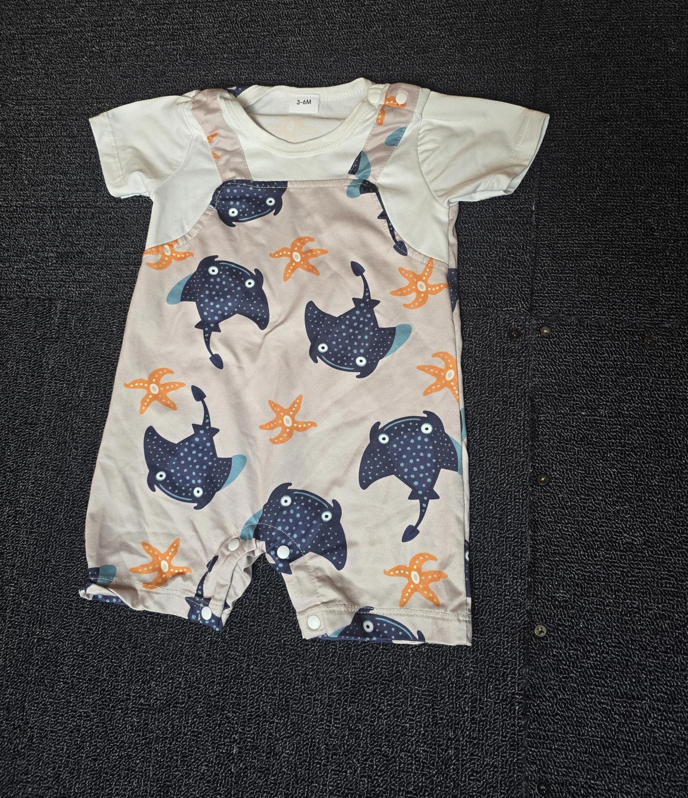 Boys short sleeved romper beige & white 3-6months