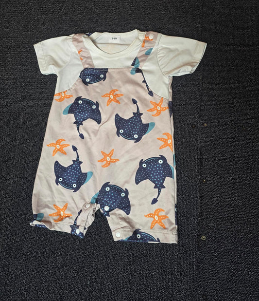 Boys short sleeved romper beige & white 3-6months