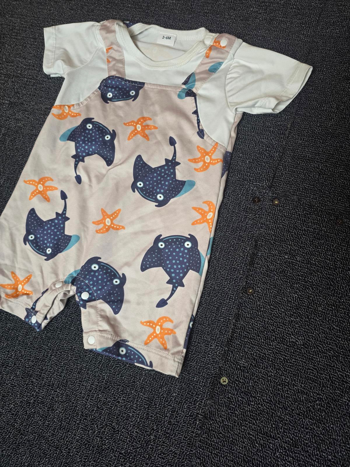 Boys short sleeved romper beige & white 3-6months