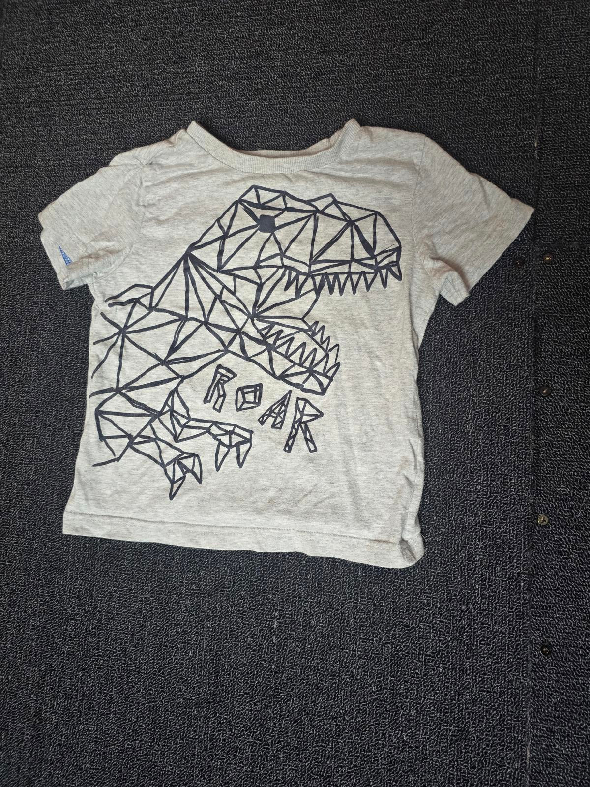 F&F boys grey dinosaur short sleeved t-shirt age 3-4years