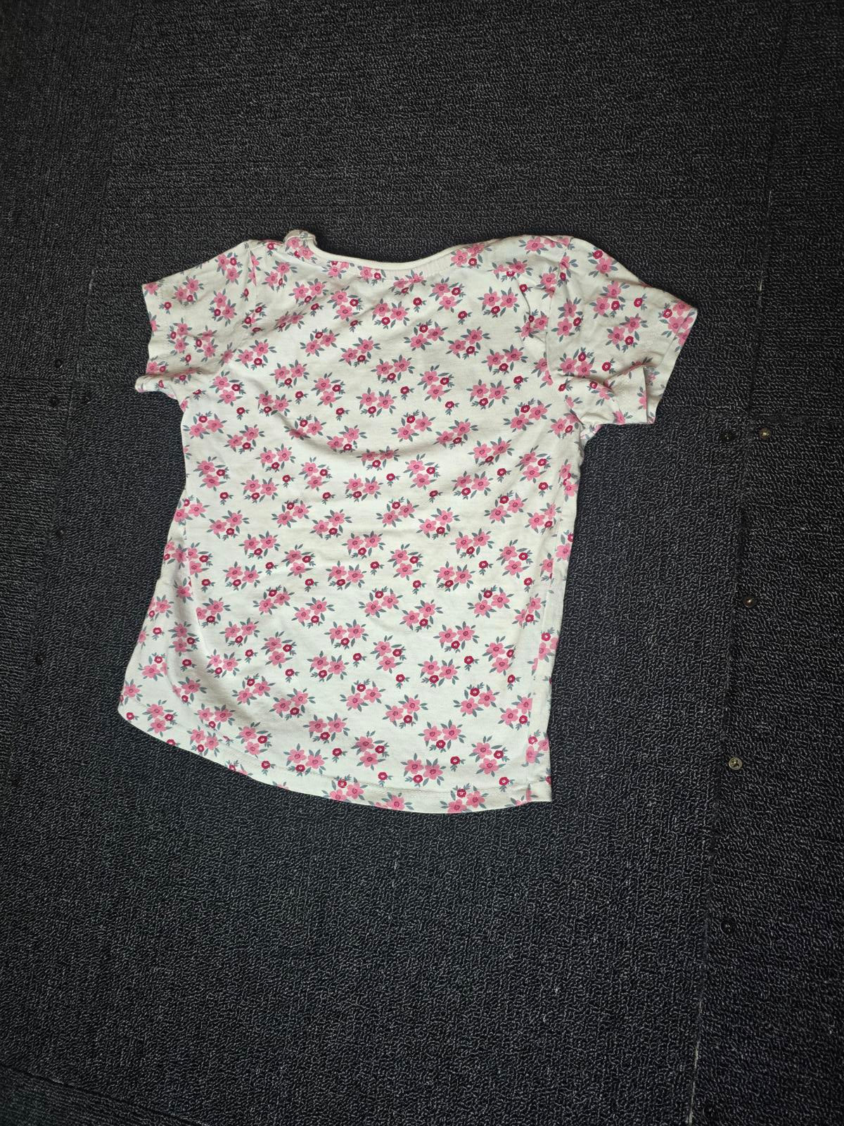 Primark pink & white short sleeved t-shirt 5-6years Girls