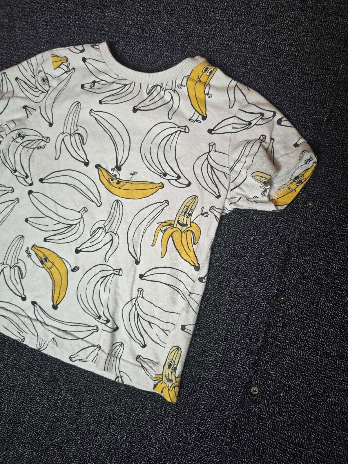 F&F white & yellow banana short sleeved t-shirt age 3-4years boys