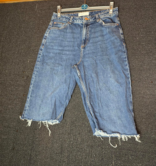 Primark blue denim knee length shorts distressed size 12