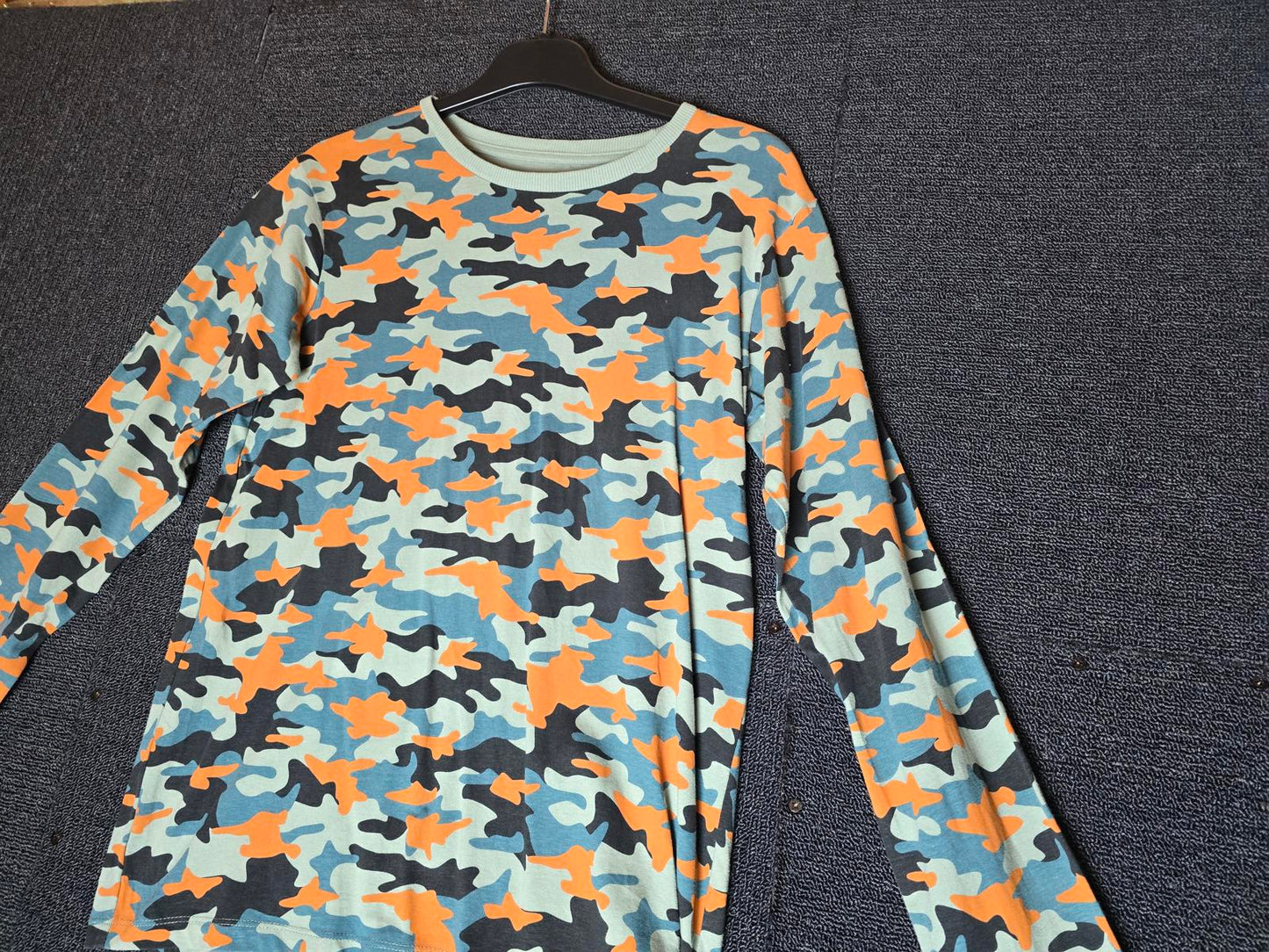 Matalan Boys Camo Long Sleeve T-Shirt – Green/Orange – Age 13 – 100% Cotton