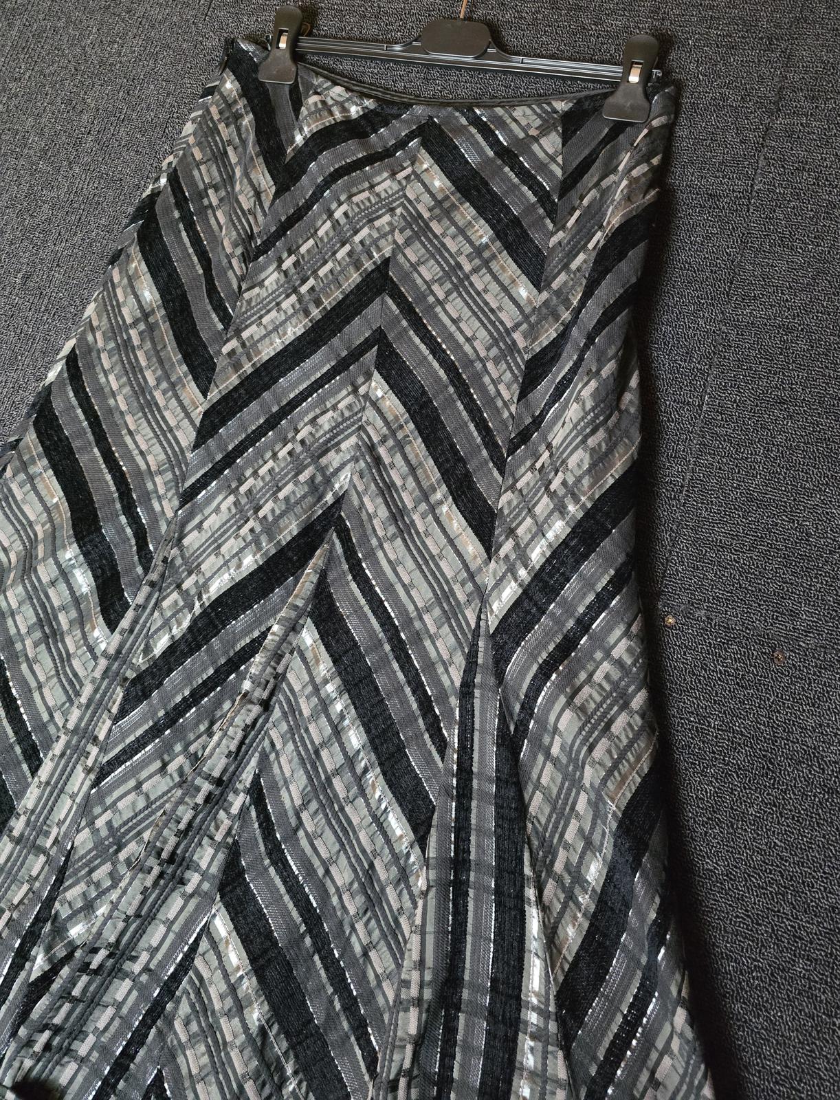 Marks & Spencer grey & black patterned midi skirt size 12