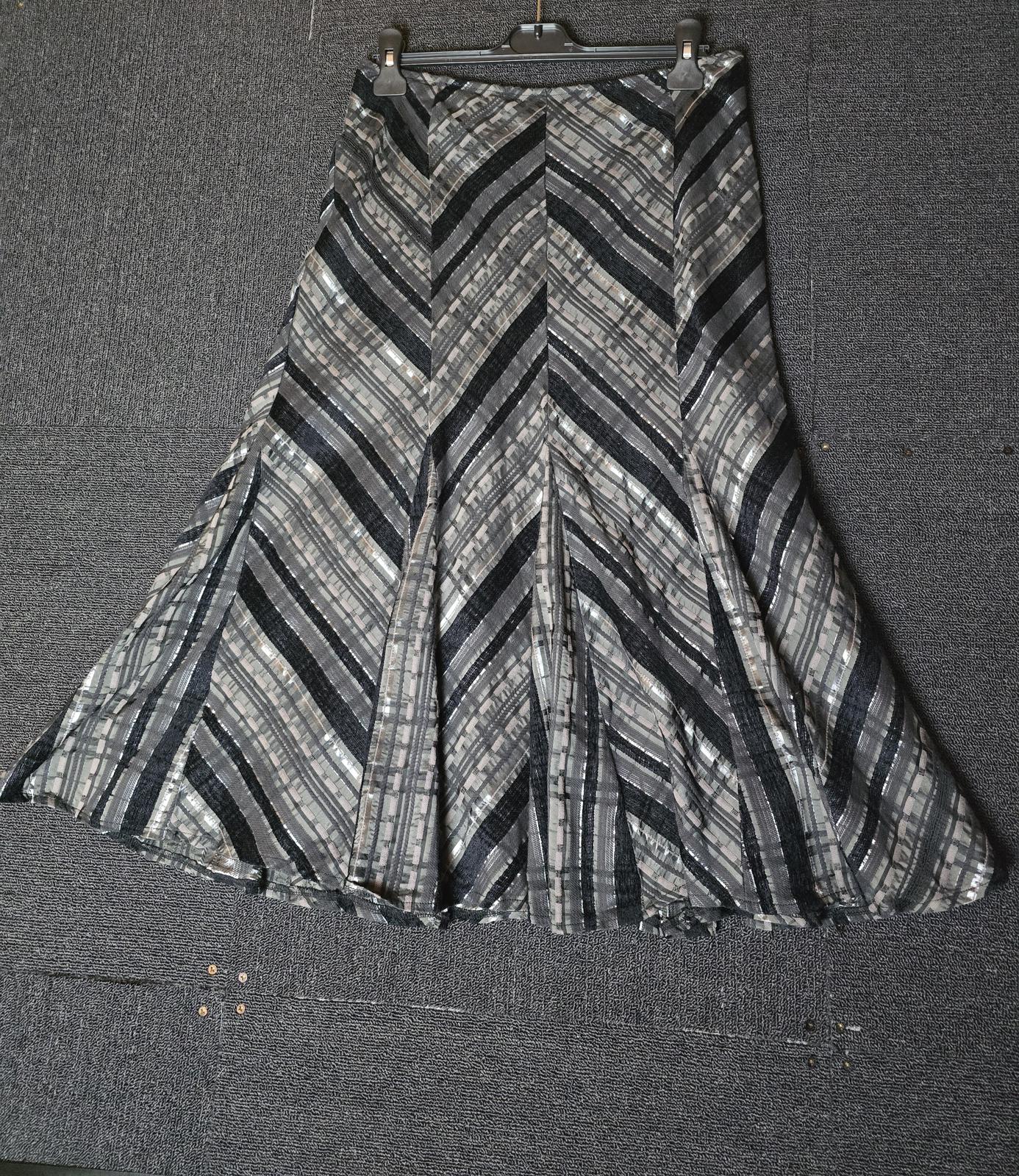 Marks & Spencer grey & black patterned midi skirt size 12