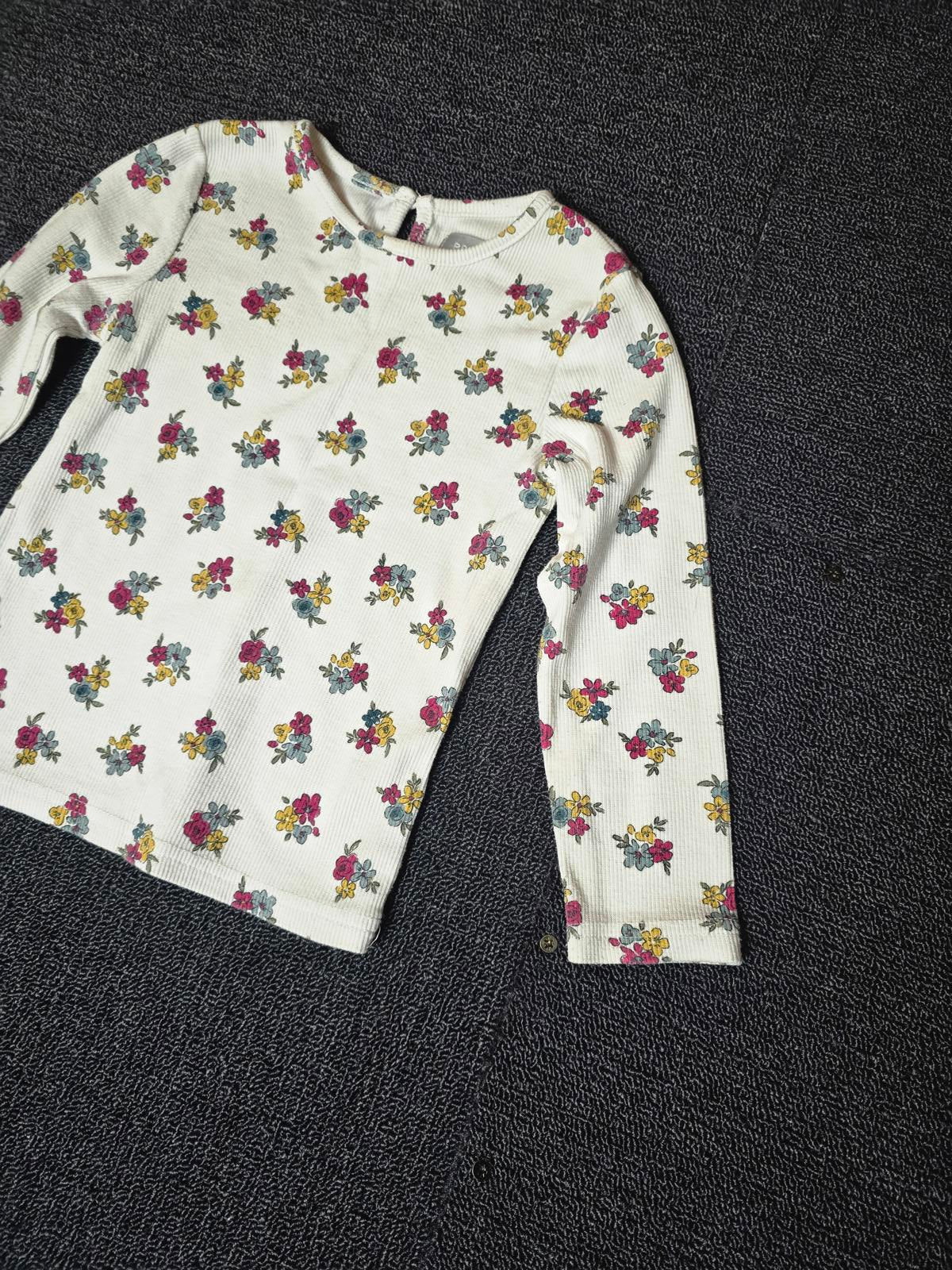 Primark white floral long sleeved tshirt girls 24-36m
