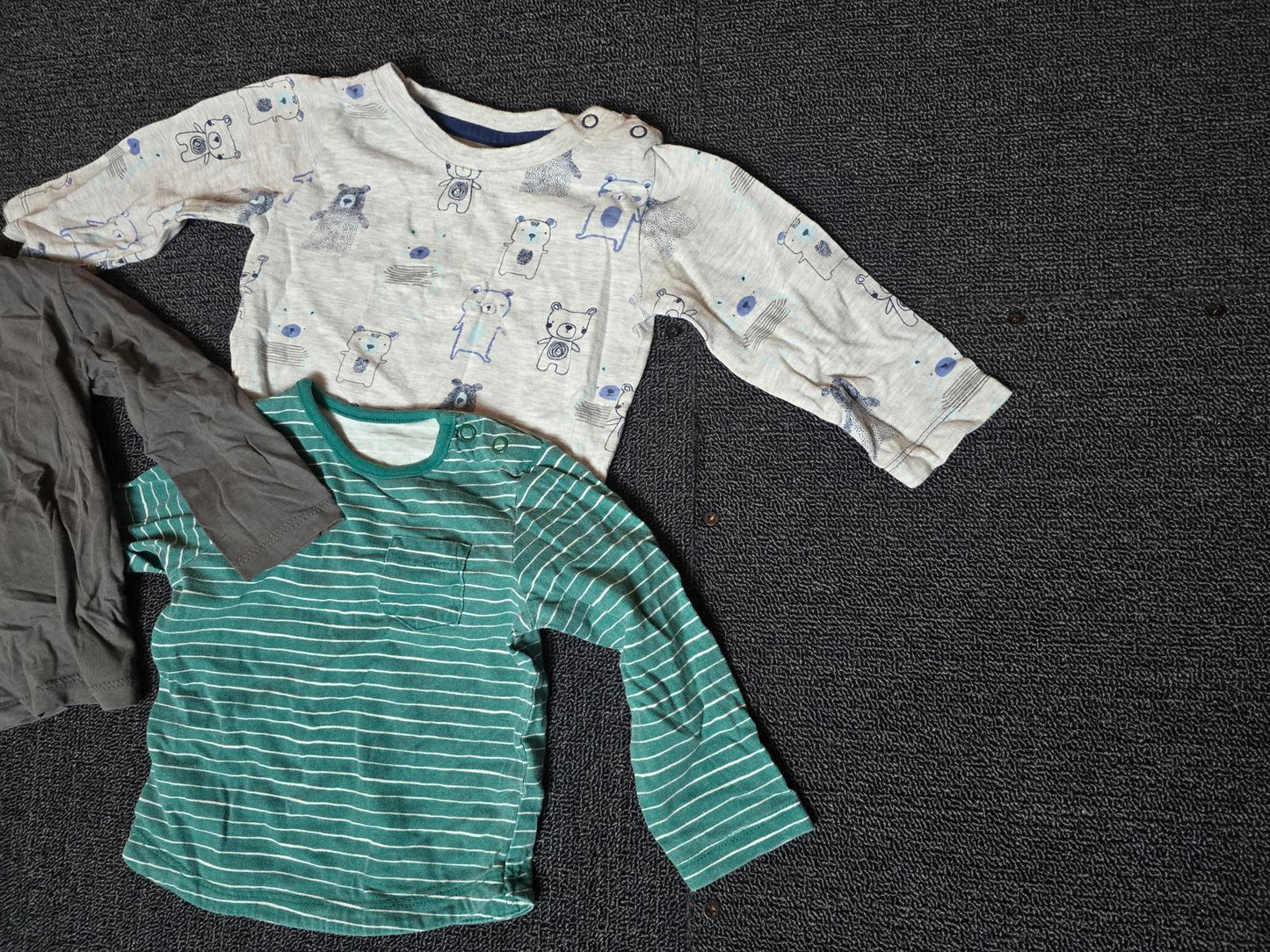 Bundle of boys 6-9months long sleeved t-shirts