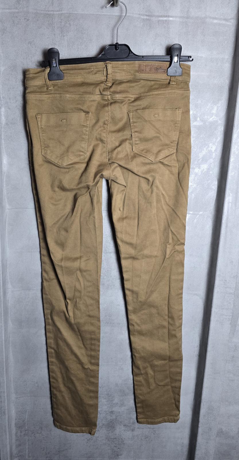 Zara beige slim leg jeans low rise size 10 E 38