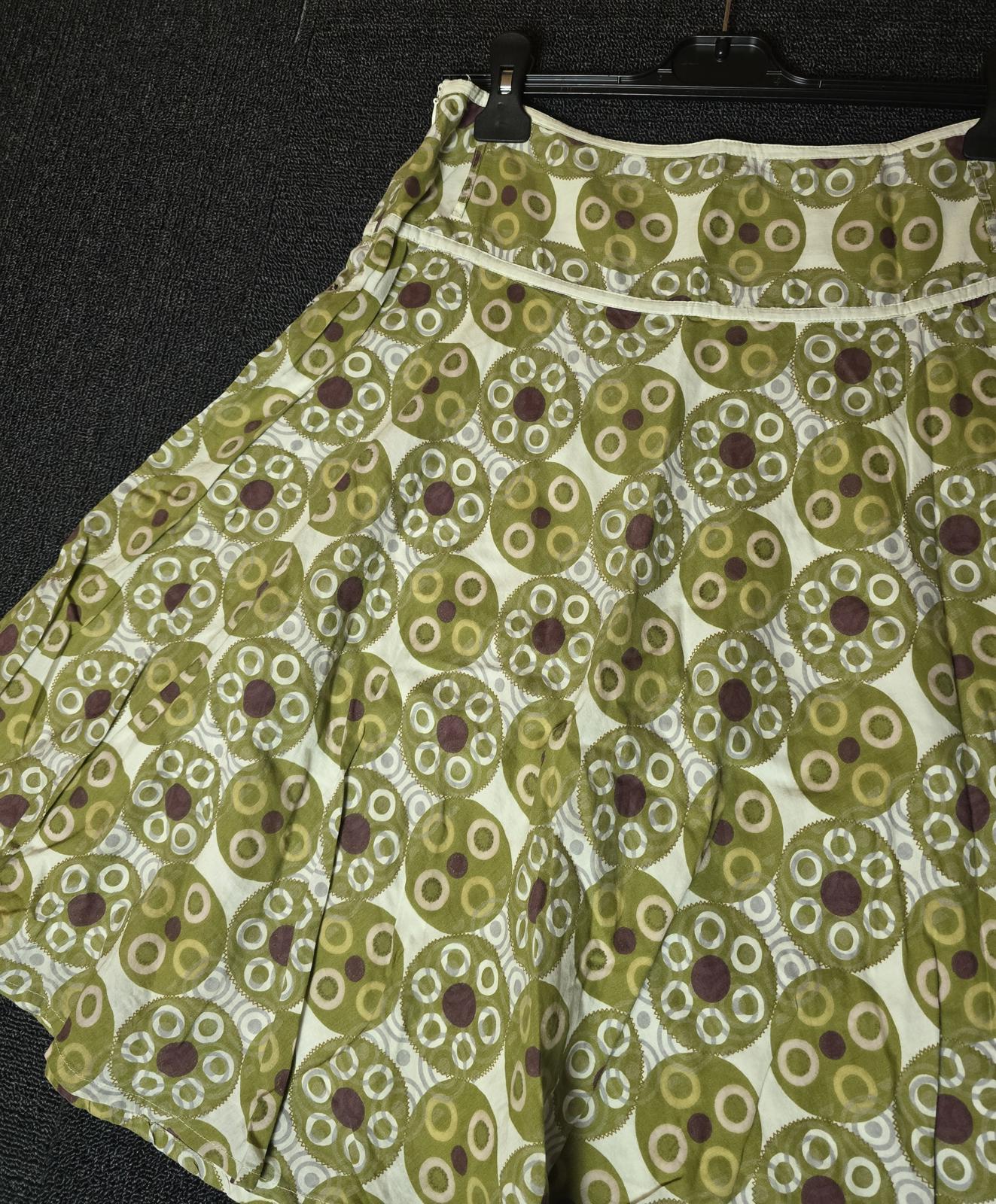 Matalan green sequin patterned flared skirt knee length size 10 Y2K