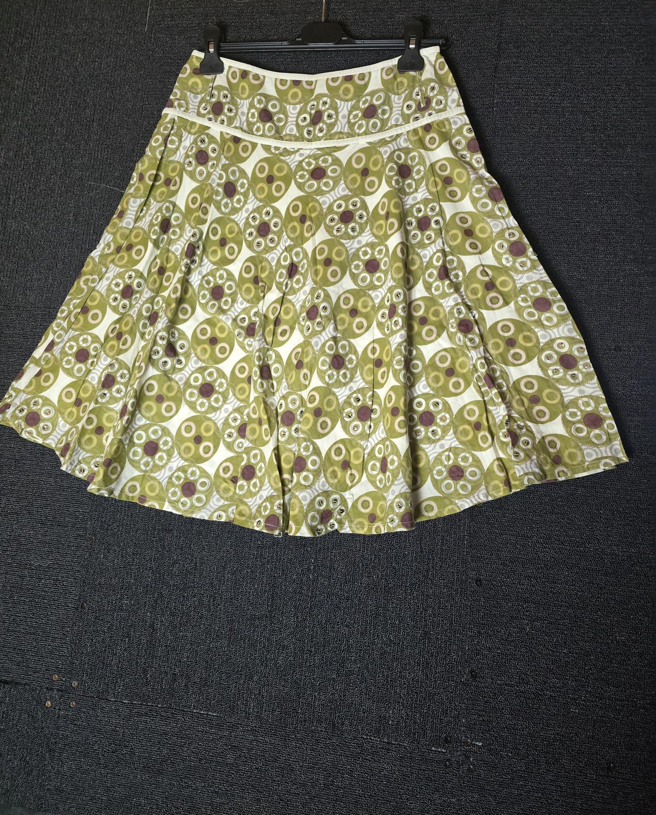 Matalan green sequin patterned flared skirt knee length size 10 Y2K