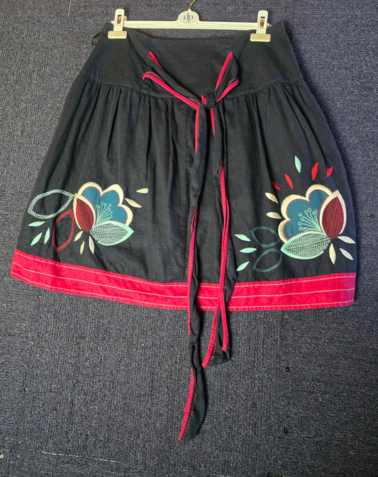 Next black & red floral knee length skirt belted Y2K size 14