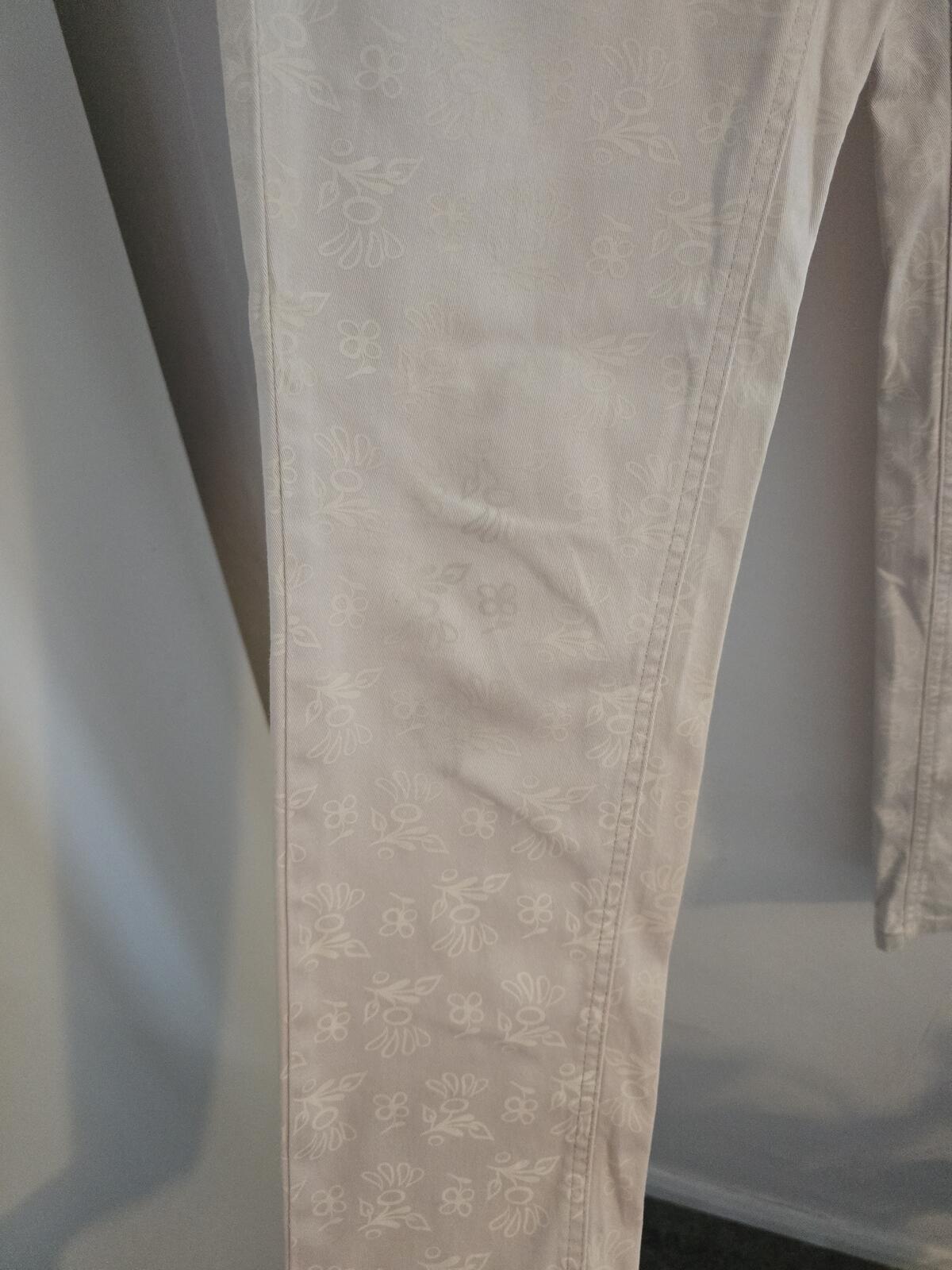 Ashley Brooke Ladies Off-White Floral Slim Leg Jeans Size 10