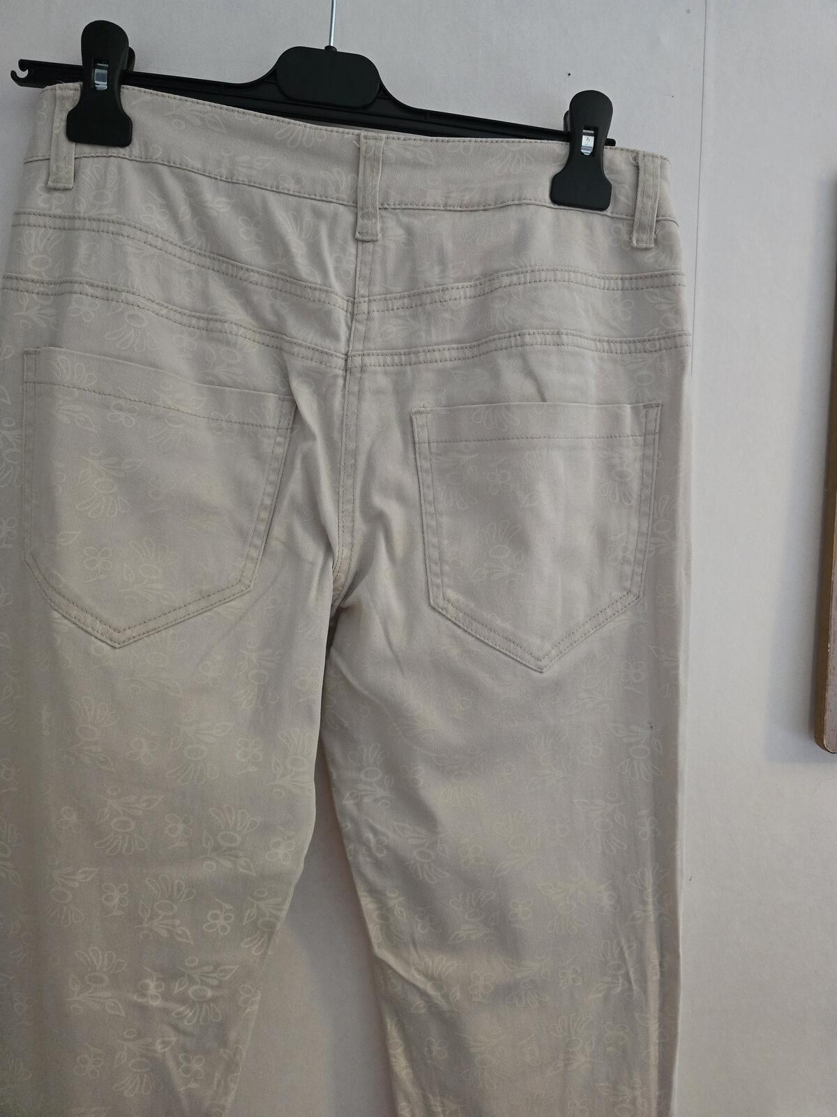 Ashley Brooke Ladies Off-White Floral Slim Leg Jeans Size 10