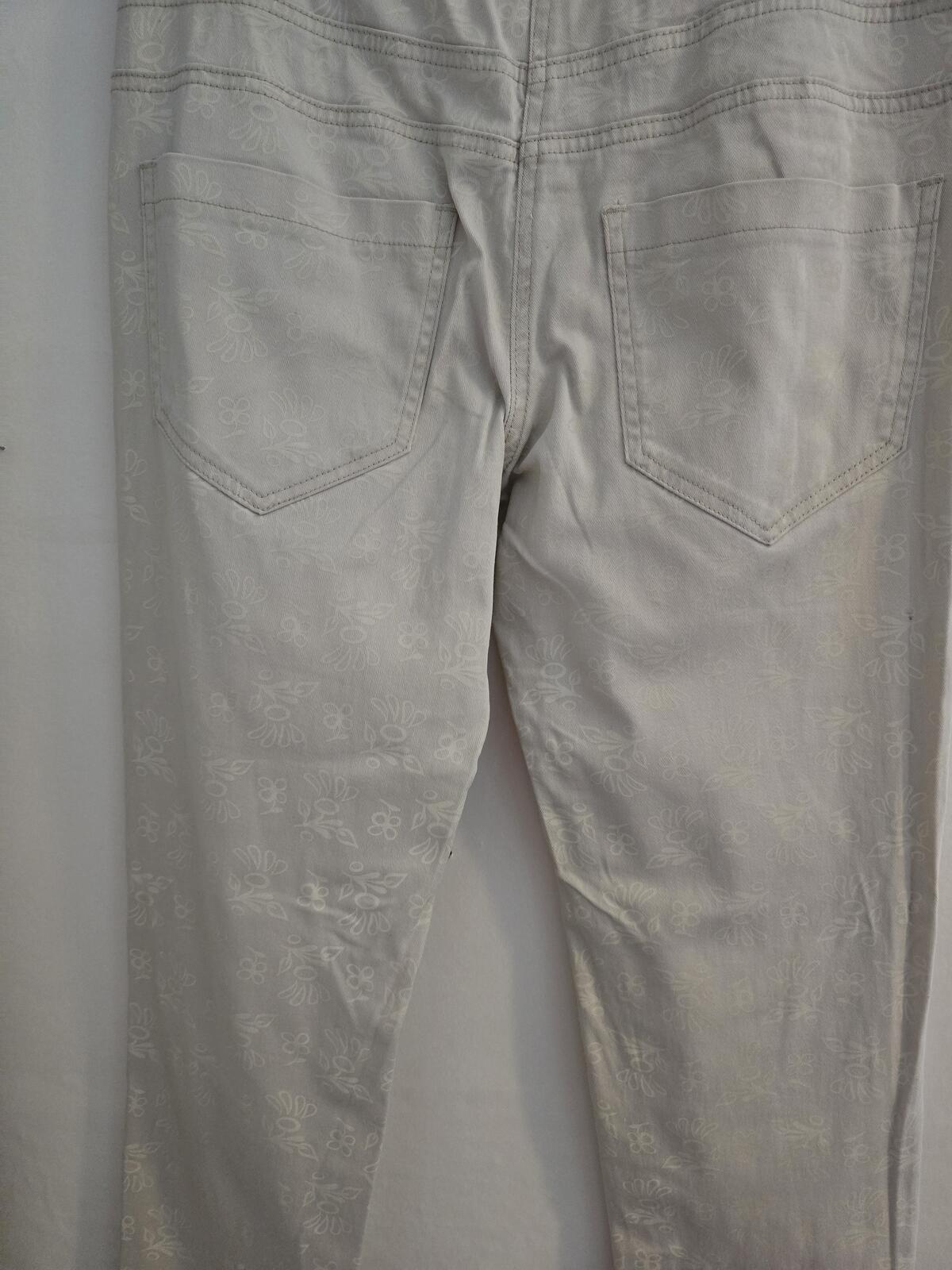 Ashley Brooke Ladies Off-White Floral Slim Leg Jeans Size 10
