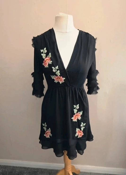 Topshop Black Embroidered Floral Frilly Flared Dress Size 10
