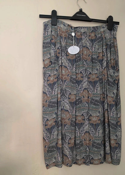 Laura Ashley Women's Green Grey Floral Botanical Midi Skirt Size 12 NWT